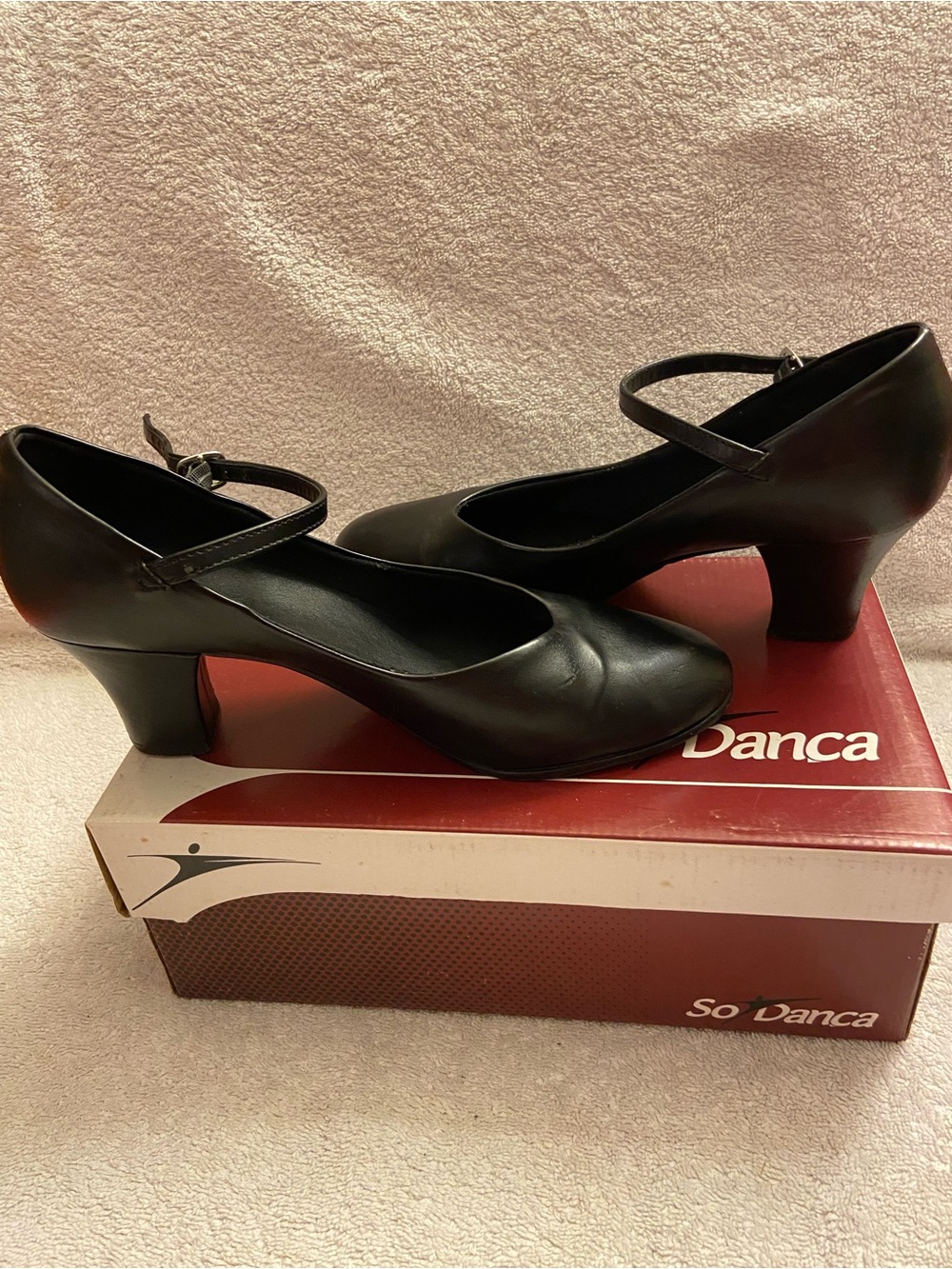 Black Women’s Dance Shoes So’ Danca with Adjustable Strap